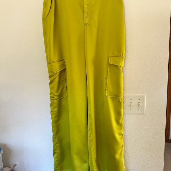 Beautiful HAUTE MONDE SATIN PANTS - Picture 2 of 3